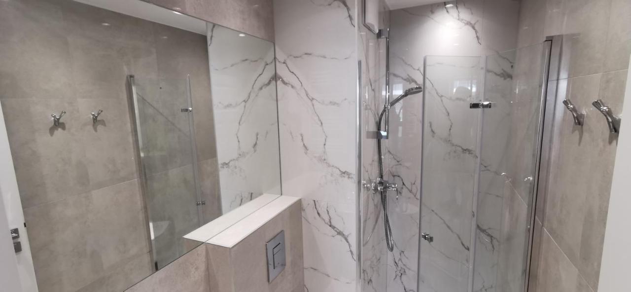 Wow Flou Przystan Letnica Apartamenty 700M Plaza Гданск Екстериор снимка